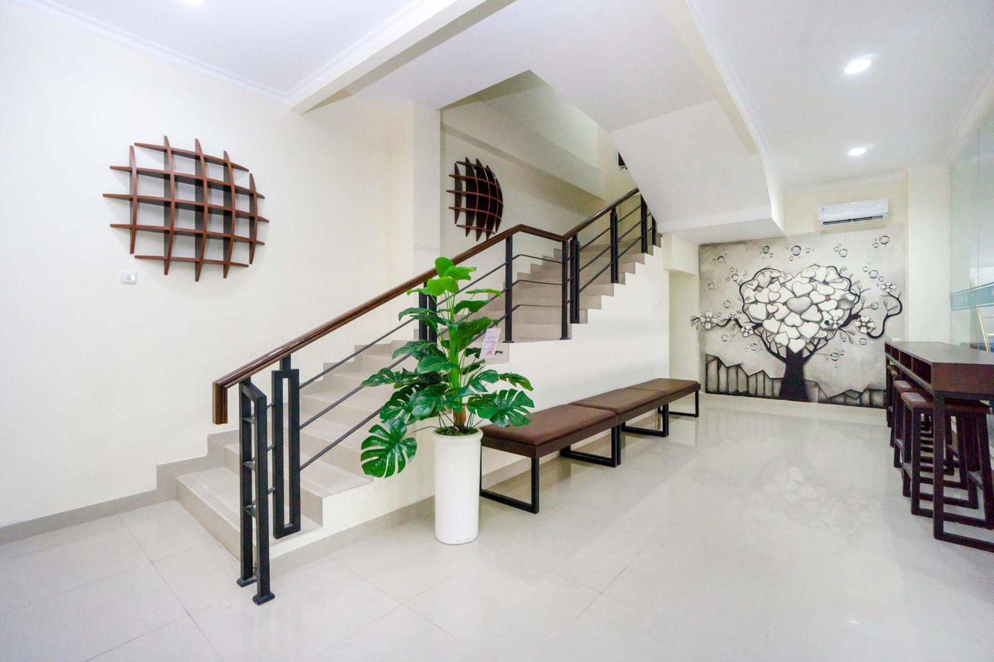 Collection O Yogyakarta Near Jalan Malioboro Formerly Alena Residence Exterior foto
